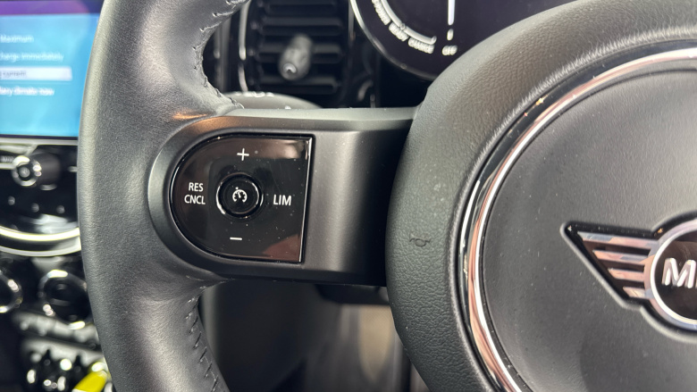 MINI Hatchback 135kW Cooper S Level 2 33kWh 3dr Auto Electric Hatchback